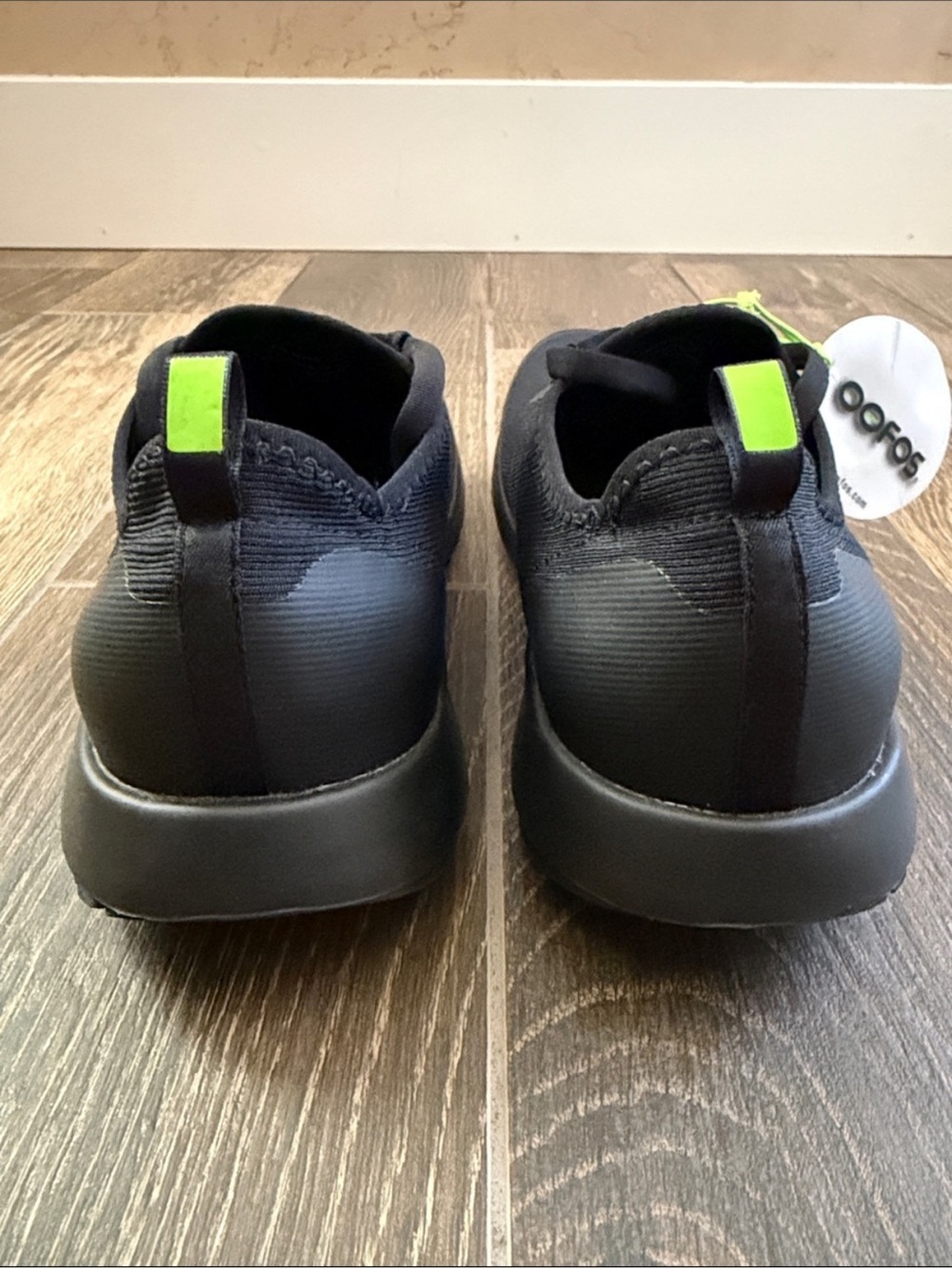 OOFOS Women's 00mg Sport LS-Low Shoe Recovery - Black / Black—10 - Picture 4 of 13